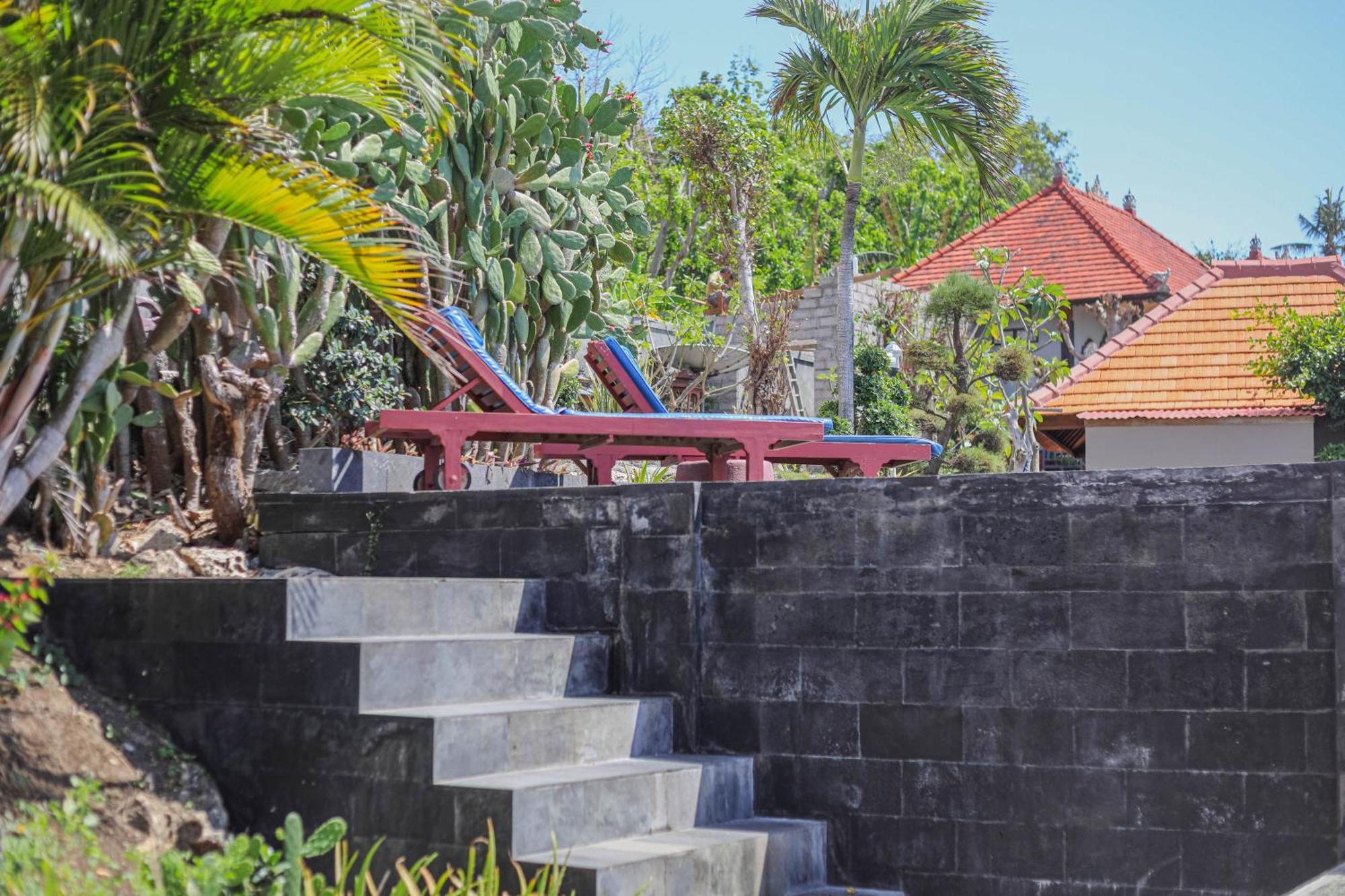 Manta Cottages With Sea View Batununggul Exteriör bild