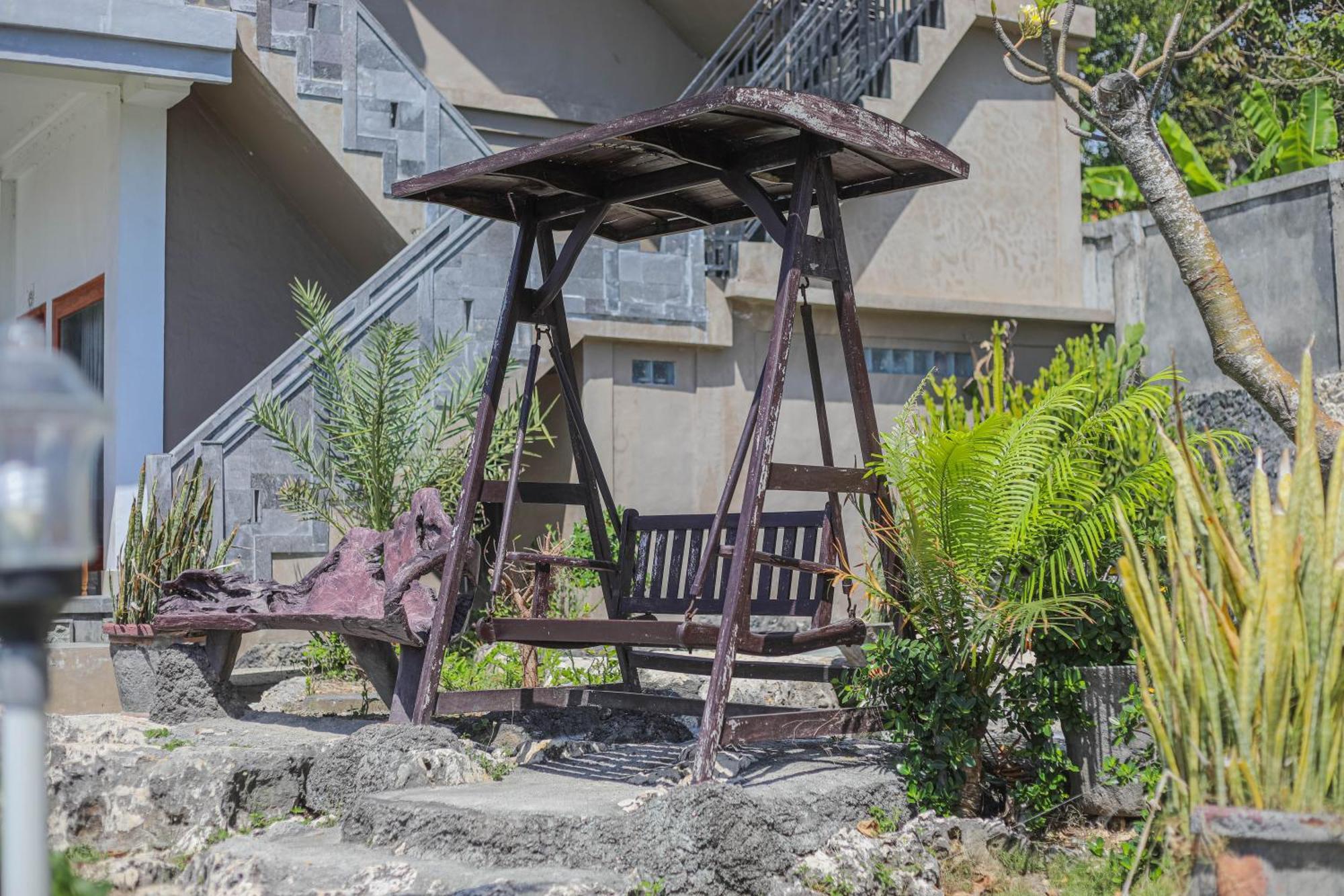 Manta Cottages With Sea View Batununggul Exteriör bild