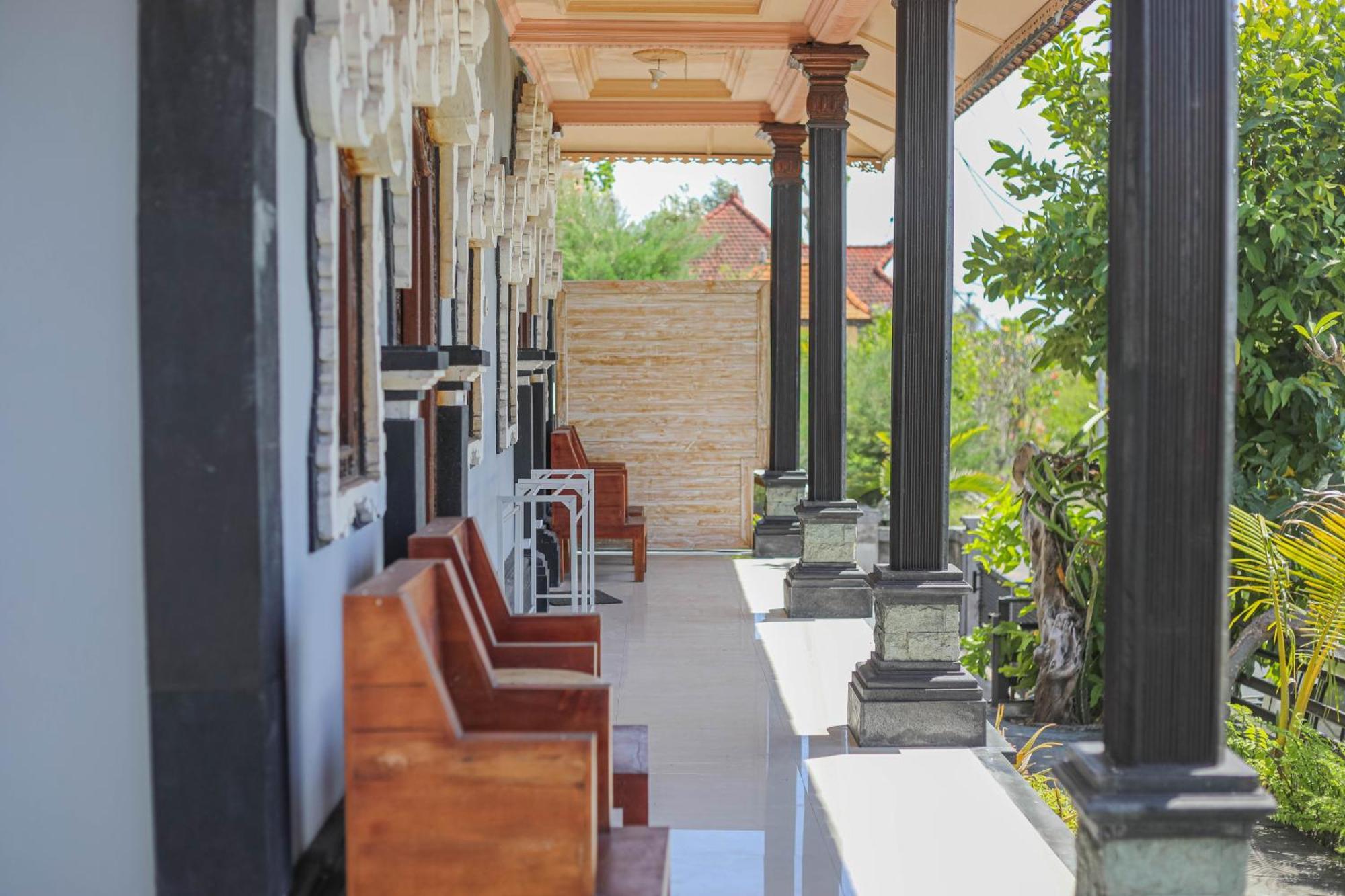 Manta Cottages With Sea View Batununggul Exteriör bild