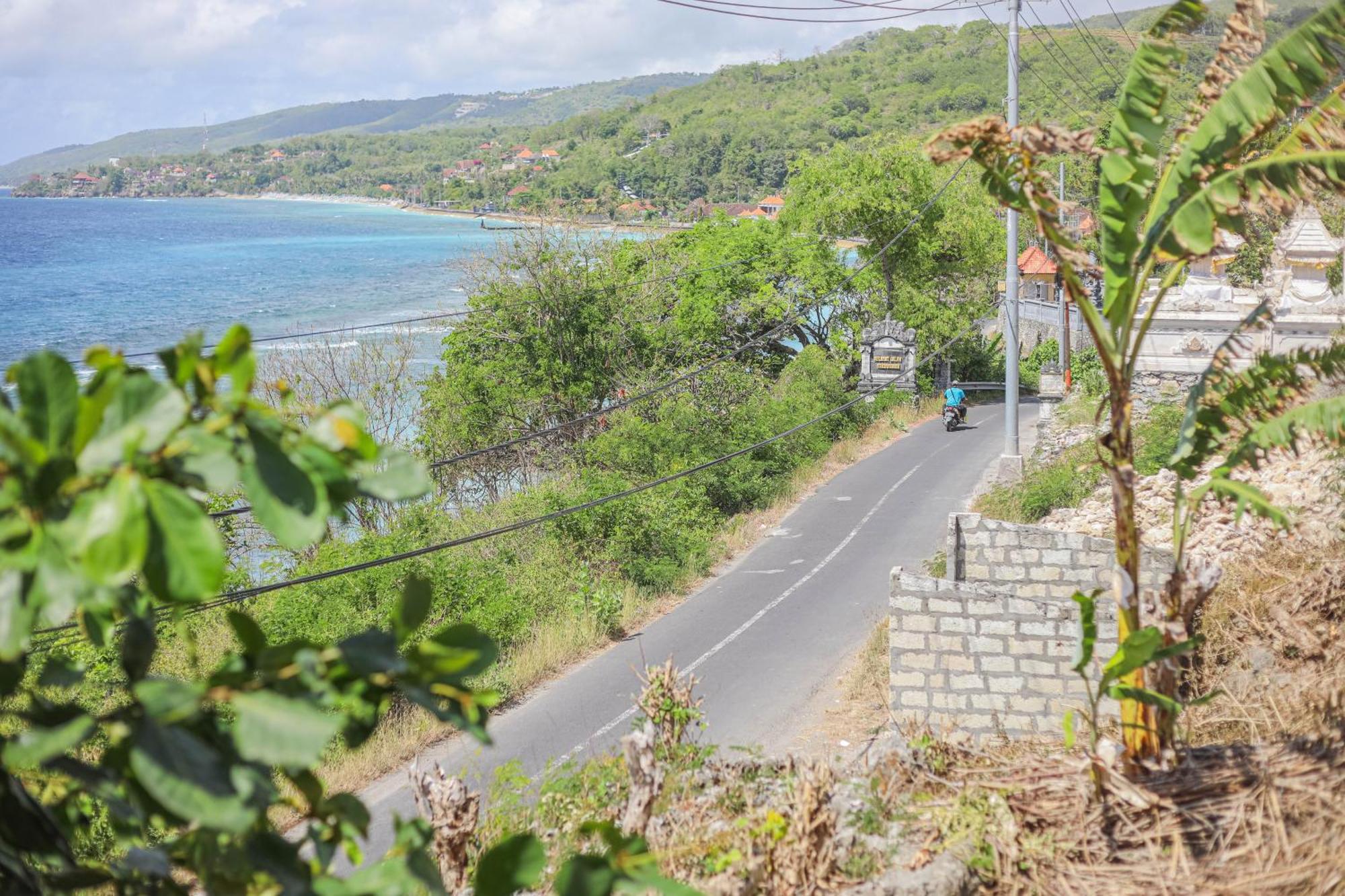 Manta Cottages With Sea View Batununggul Exteriör bild