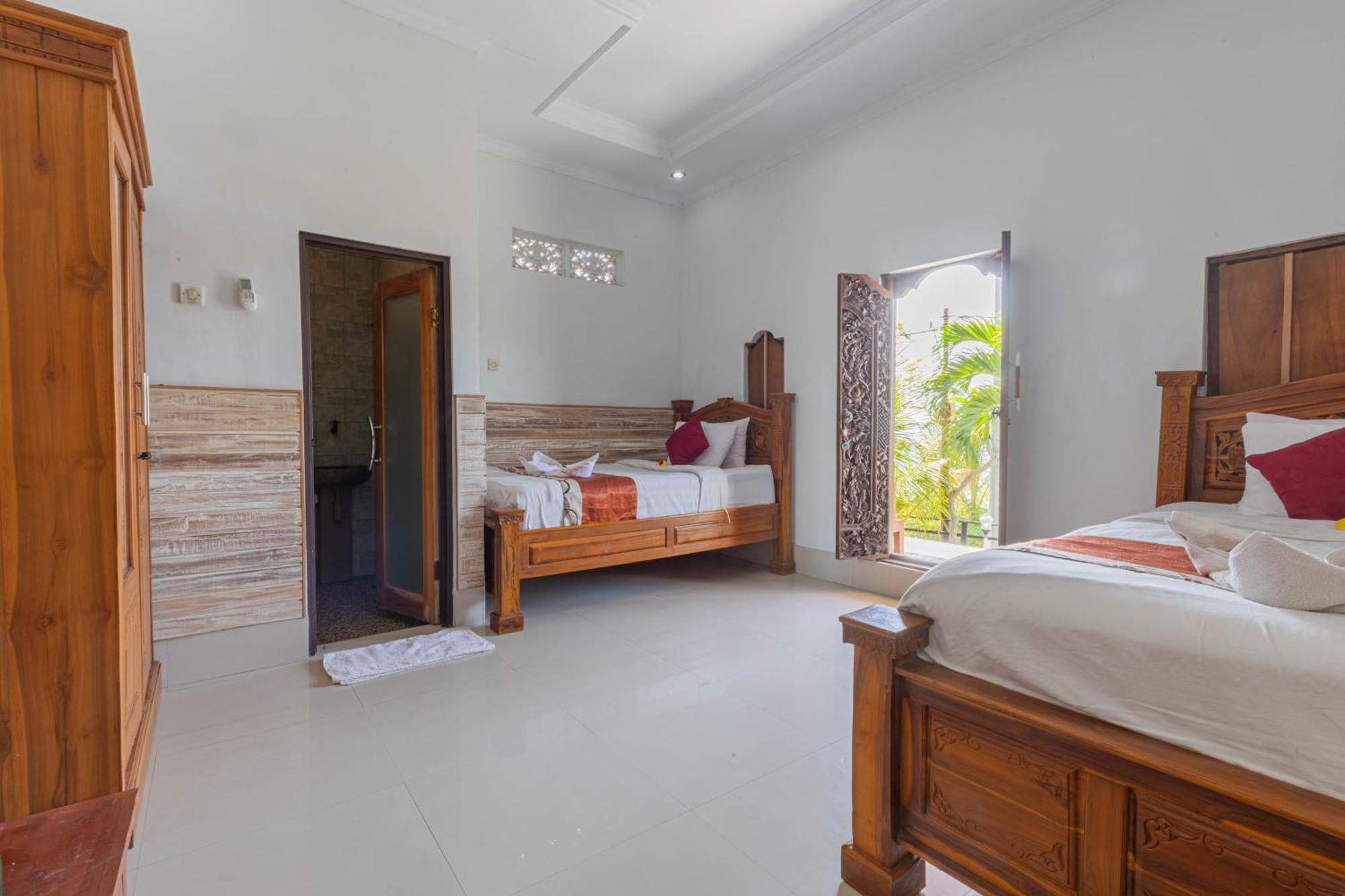 Manta Cottages With Sea View Batununggul Exteriör bild